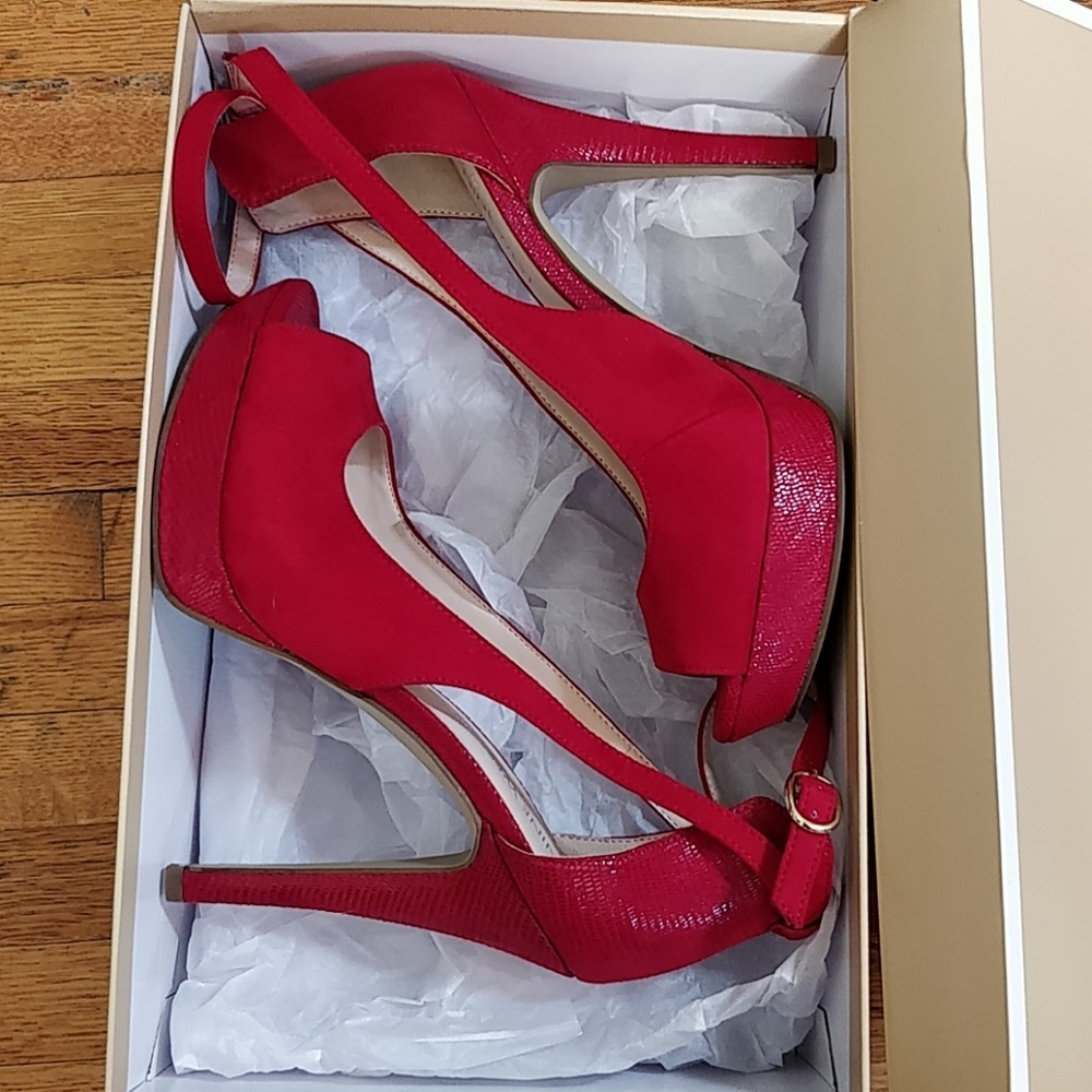 Nine West Red Suede Peep Toe high heels - Picture 1 of 8